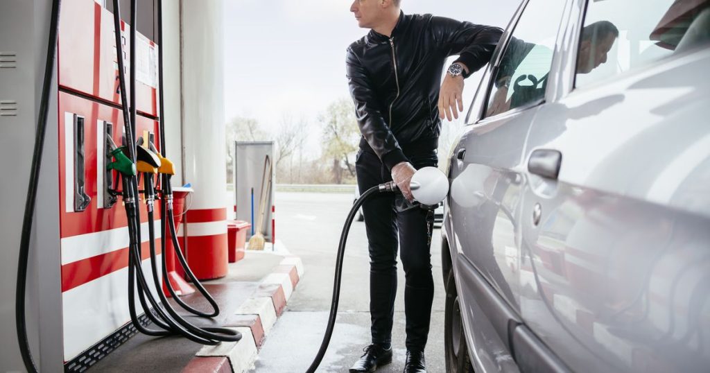 Los precios de la gasolina en EE. UU. continúan aumentando después de la invasión rusa de Ucrania: ¿hasta dónde pueden subir?