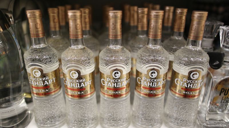 Los países quieren boicotear el vodka ruso.  He aquí por qué no funcionó