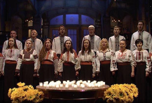 [VIDEO] Se abre "SNL" con el Coro Ucraniano Domka de Nueva York