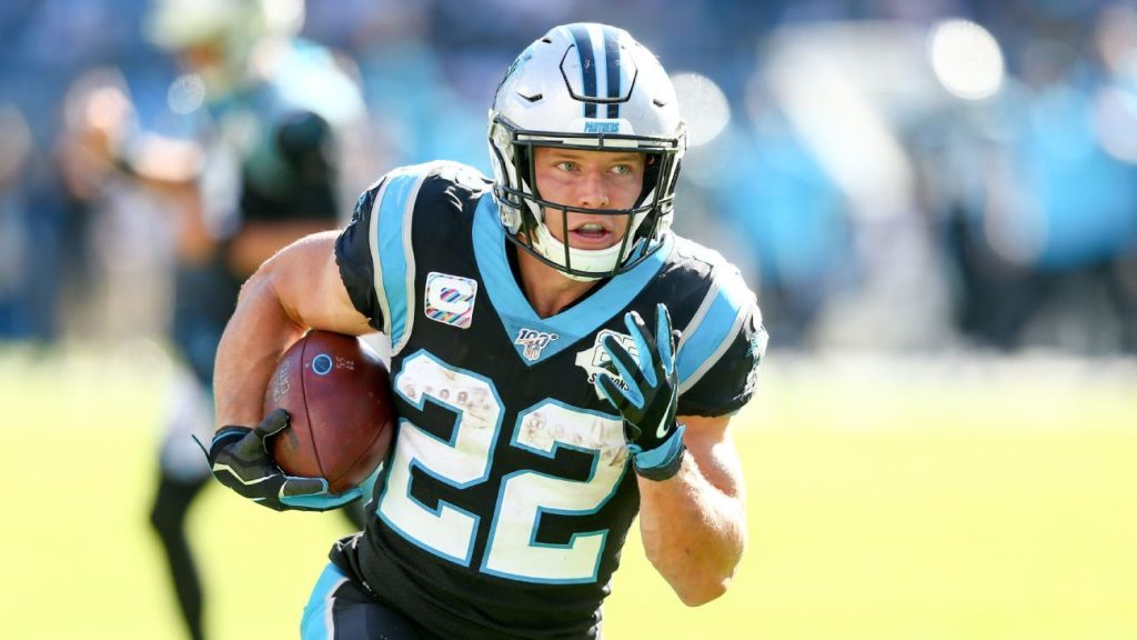 Carolina Panthers escuchando ferias en RB Christian McCaffrey