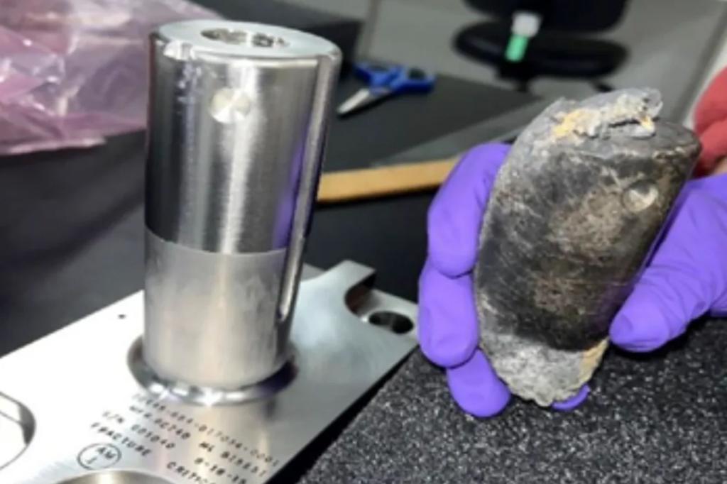 La NASA confirma que el misterioso objeto que se estrelló contra el techo de una casa en Florida procedía de la Estación Espacial Internacional