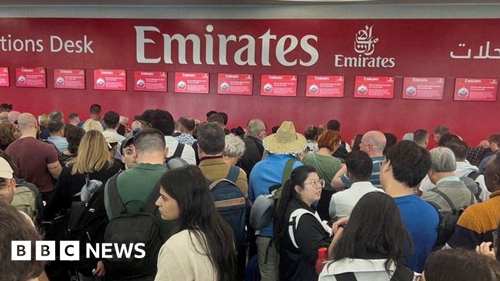 Aeropuerto de Dubai: reanuda su horario completo después del caos de las inundaciones