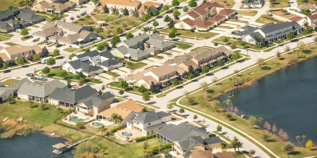 Dos estados están viendo caer los precios de las viviendas a medida que el inventario excede la demanda