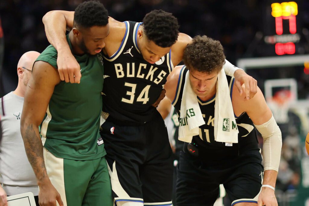 La lesión de Giannis Antetokounmpo ensombreció la victoria de los Bucks sobre los Celtics