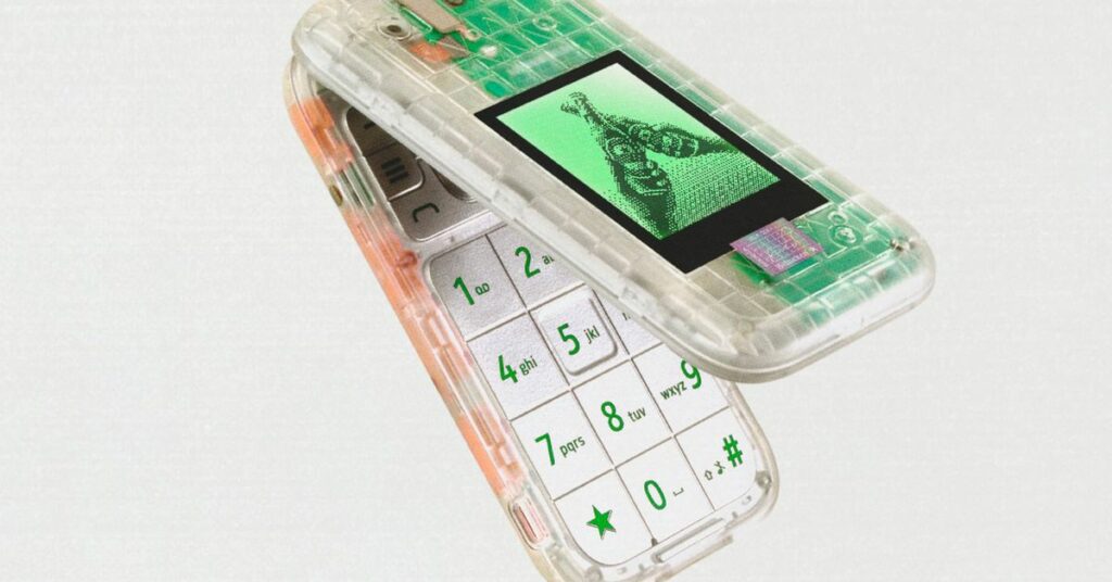 The Boring Phone es un ejercicio de marca nostálgica de HMD y Heineken