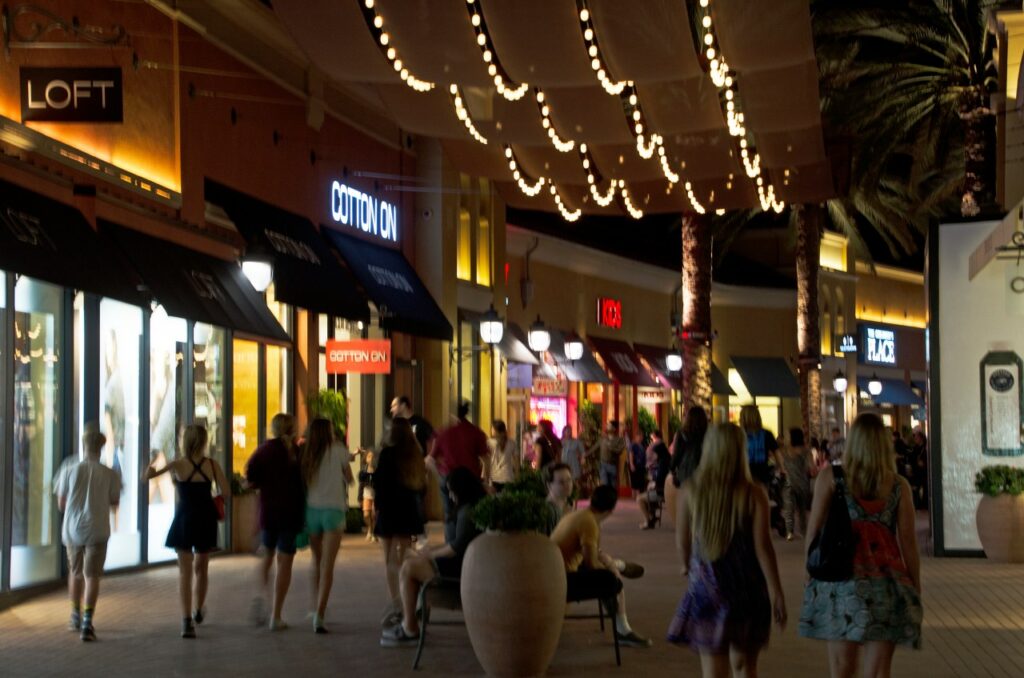 El popular minorista del centro comercial cierra todas las tiendas en todo el país.