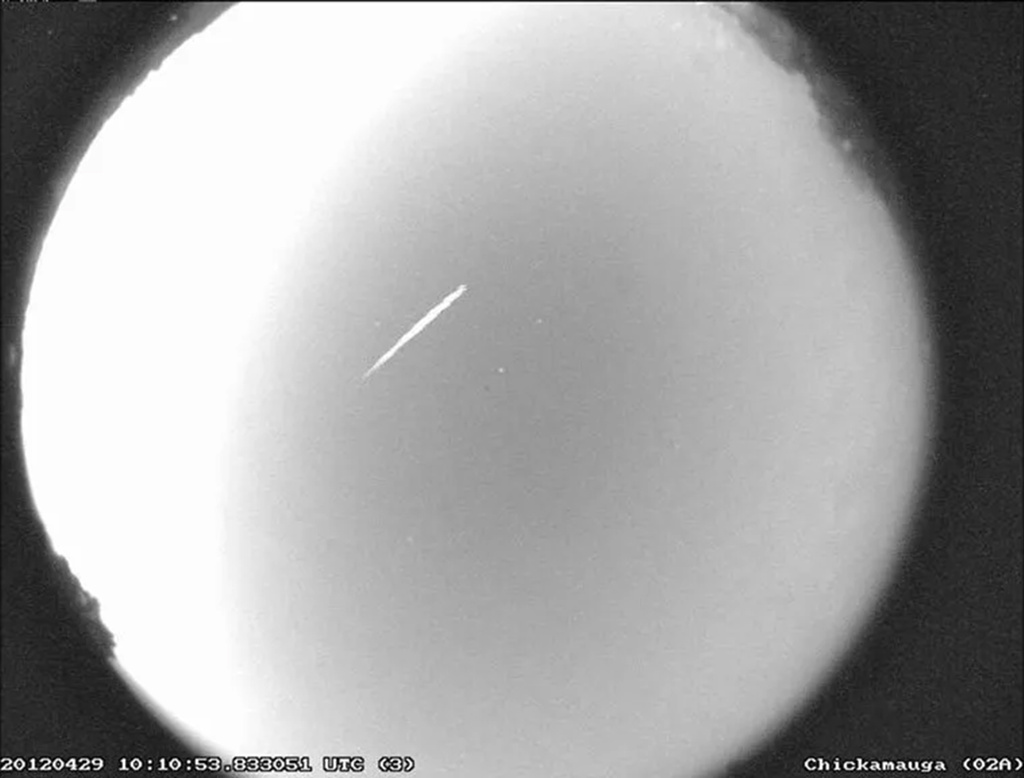 La lluvia de meteoritos Eta Acuario, los restos del cometa Halley, alcanza su punto máximo este fin de semana.  He aquí cómo verlo