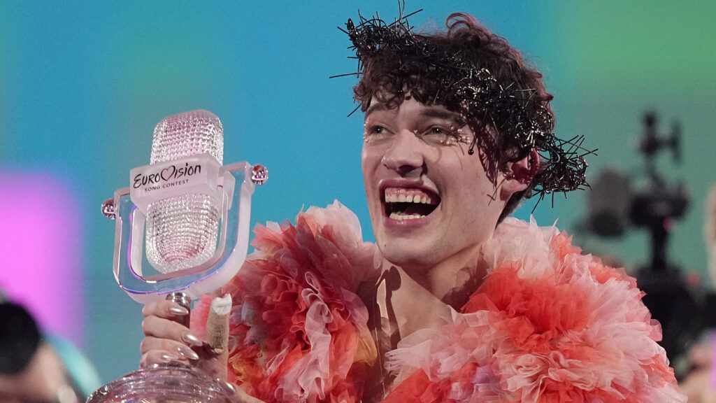 El cantante suizo Nemo gana el Festival de la Canción de Eurovisión 2024: NPR