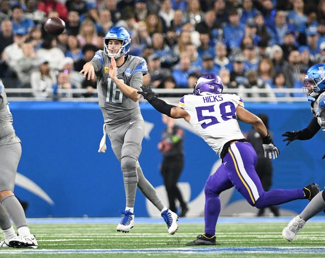 El mariscal de campo negro Jared Goff (16) ha lanzado para 9,013 yardas y 59 touchdowns en las últimas dos temporadas.