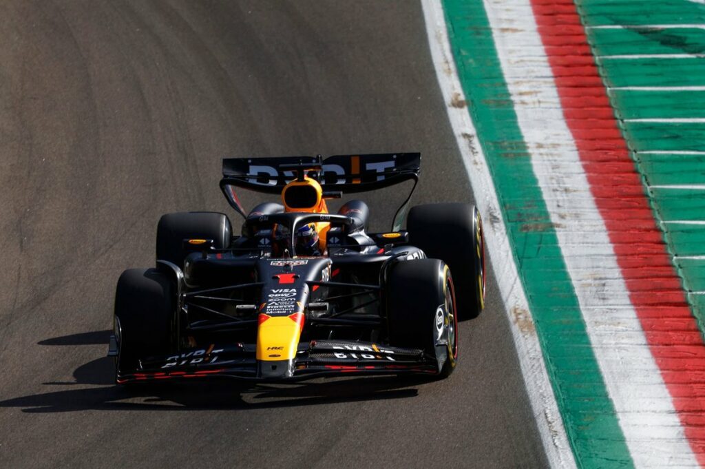 Red Bull 'muy fuera de ritmo' en las pruebas de Fórmula 1 de Imola