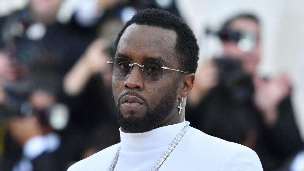 La ex asistente de Sean "Diddy" Combs no se sorprendió con el video de Cassie Ventura porque su "instinto" le decía que el rapero era violento.