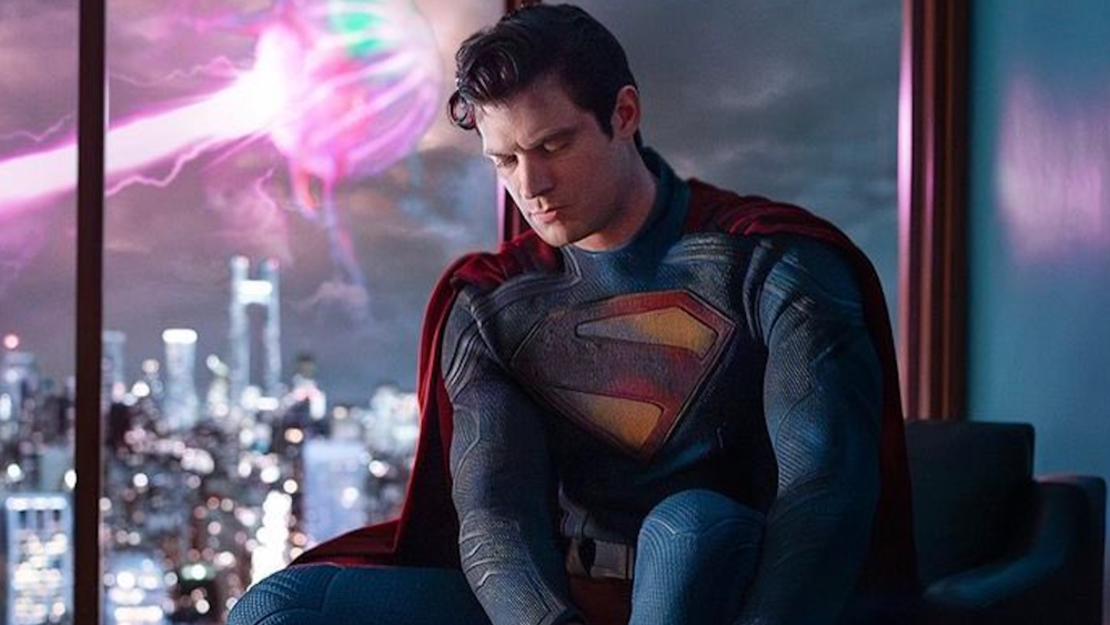 El nuevo traje de Superman de James Gunn: David Coronsuit con su disfraz