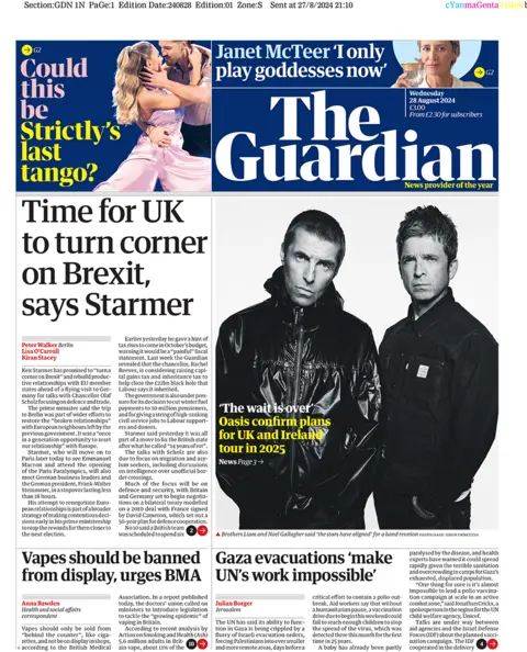 El titular de la portada de The Guardian dice: "Starmer: Es hora de que Gran Bretaña cambie de rumbo en su salida de la Unión Europea"