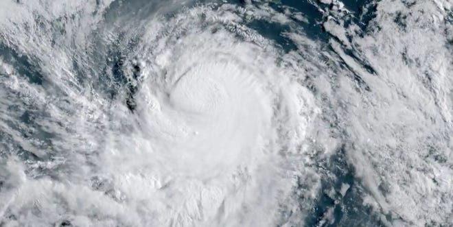 Imágenes satelitales del huracán Gilma.