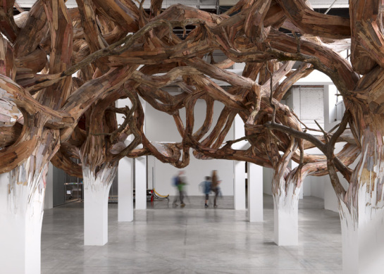 dezeen_baitogogo_henrique_oliveira_ss_10