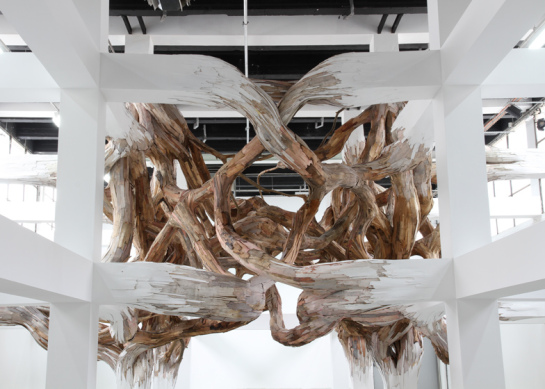 dezeen_baitogogo_henrique_oliveira_ss_6